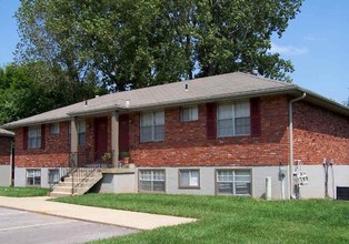 Windscape Apartments in Parkville, MO - Building Photo - Building Photo