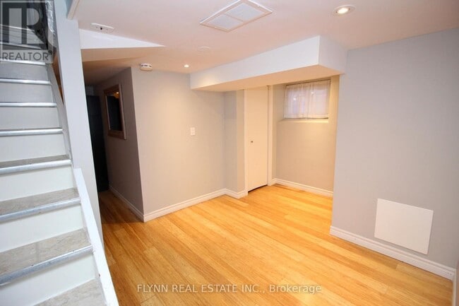 141-141 Markland St