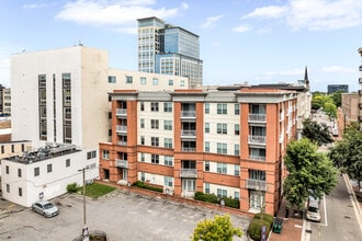 Metro On Granby Apartments in Norfolk, VA - Building Photo - Building Photo