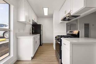 Valle at Fairway in La Mesa, CA - Building Photo