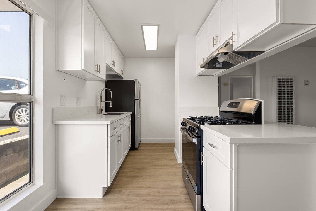 Valle at Fairway in La Mesa, CA - Building Photo