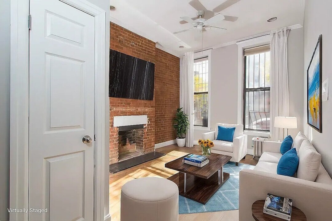 53 Leroy St, Unit 1A in New York, NY - Building Photo