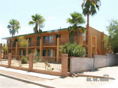 2585 N Country Club Rd in Tucson, AZ - Foto de edificio - Building Photo