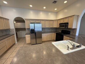 10100 E Agua Vista Way in Gold Canyon, AZ - Building Photo - Building Photo
