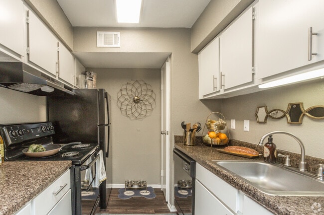 13099 Westella Dr in Houston, TX - Building Photo - Building Photo