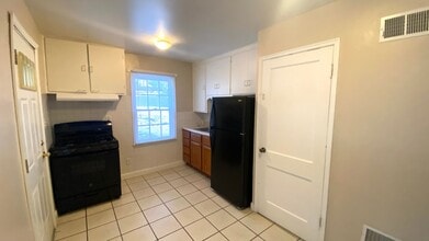 5012 N Ogden Ave in Peoria Heights, IL - Building Photo - Building Photo