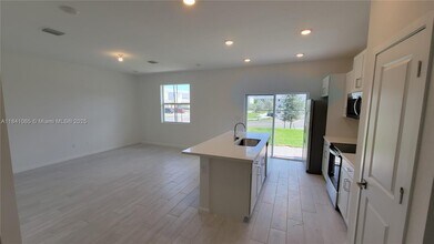 1759 SE 8th Terrace in Florida City, FL - Building Photo - Building Photo