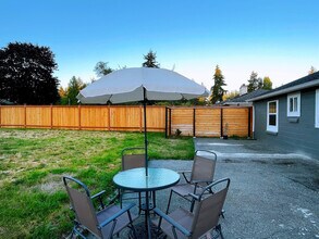 13352 17th Ave NE in Seattle, WA - Building Photo - Building Photo