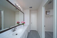 12934 Kingston Point Ln photo'