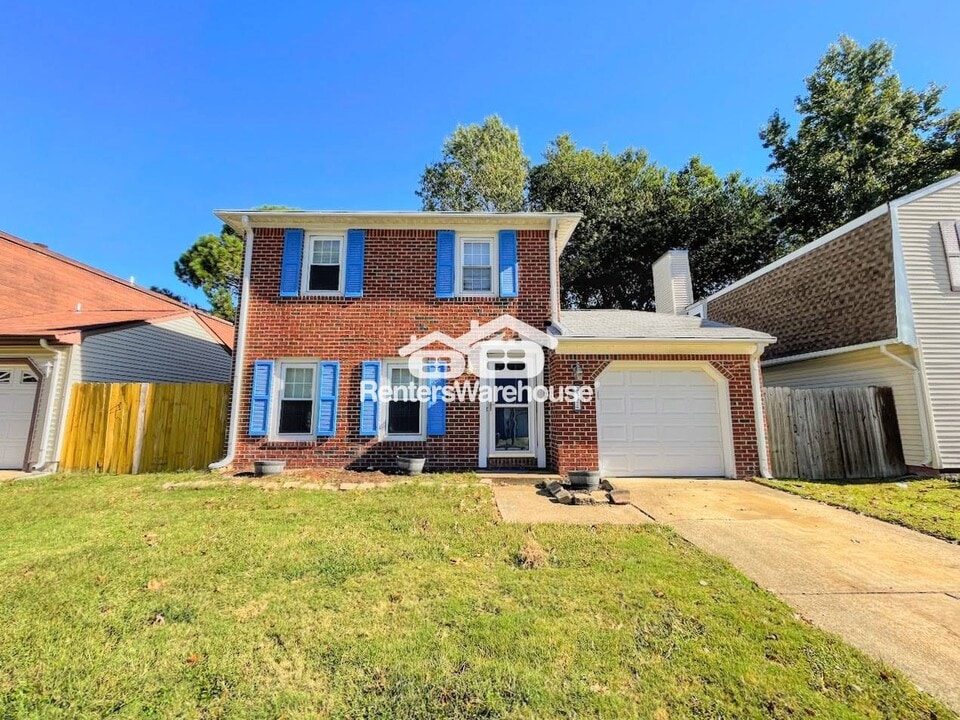 924 Sedley Rd in Virginia Beach, VA - Building Photo