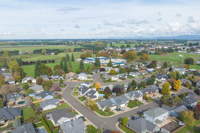 Apartamentos Alquiler en Junction City, OR