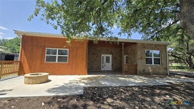 305 Remuda Dr in Liberty Hill, TX - Building Photo - Building Photo
