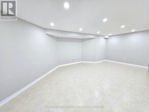 103 Kingsnorth Blvd in Vaughan, ON - Building Photo - Building Photo