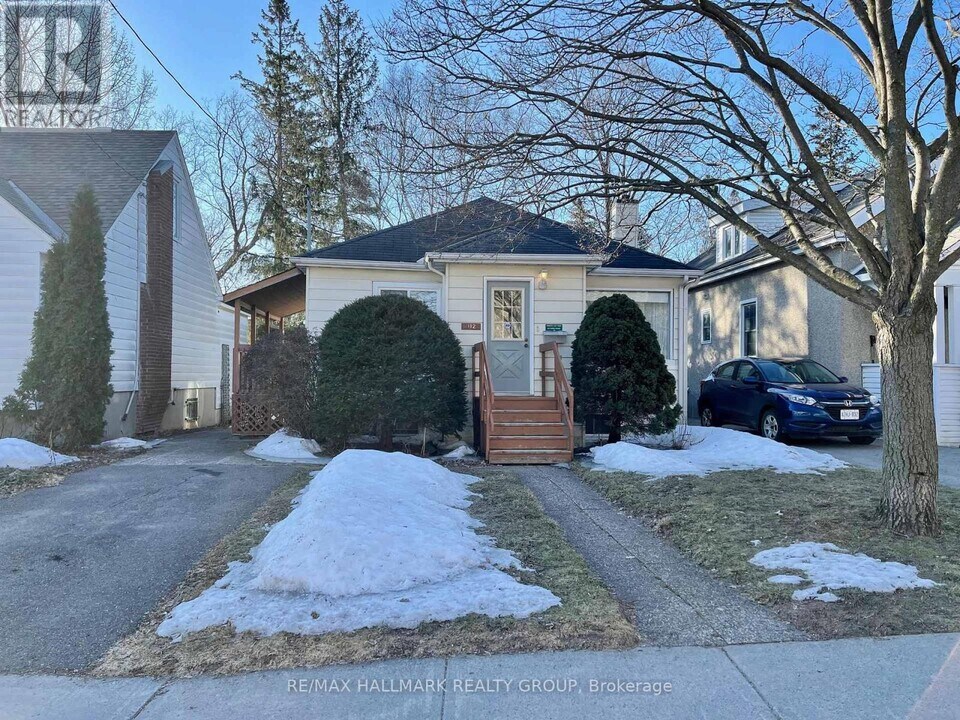 112 Clegg St in Ottawa, ON - Building Photo