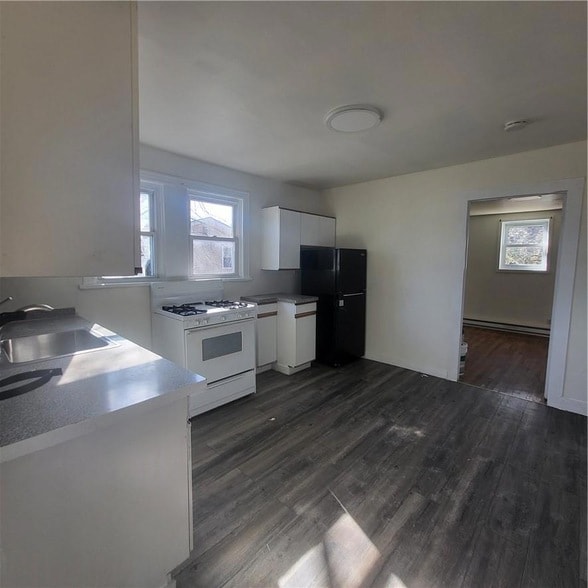 79 High St, Unit 5 in Monticello, NY - Building Photo - Building Photo