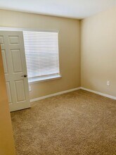 3076 Royal Gardens Ave in Ft. Myers, FL - Building Photo - Building Photo