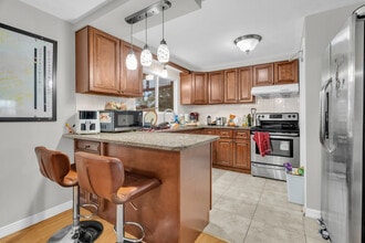 767 Scottsdale Dr in Guelph, ON - Building Photo - Building Photo