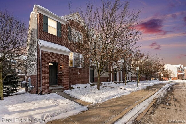 27999 Middleton Dr in Novi, MI - Building Photo - Building Photo