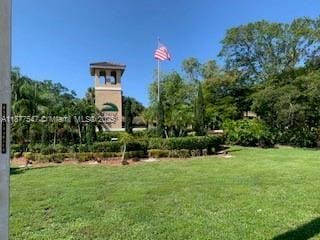 204 Palm Cir E in Pembroke Pines, FL - Building Photo