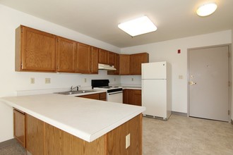 Glenwood Senior Apartments in Kenosha, WI - Building Photo - Building Photo