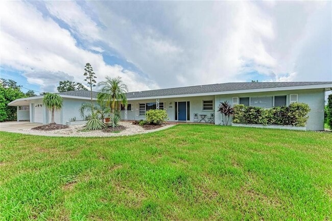 2705 S Brink Ave in Sarasota, FL - Building Photo - Building Photo