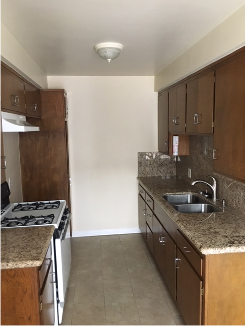 328 Griswold St, Unit 203 in Glendale, CA - Foto de edificio - Building Photo