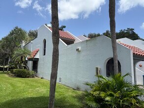 16363 Fern Dr in Weston, FL - Building Photo - Building Photo
