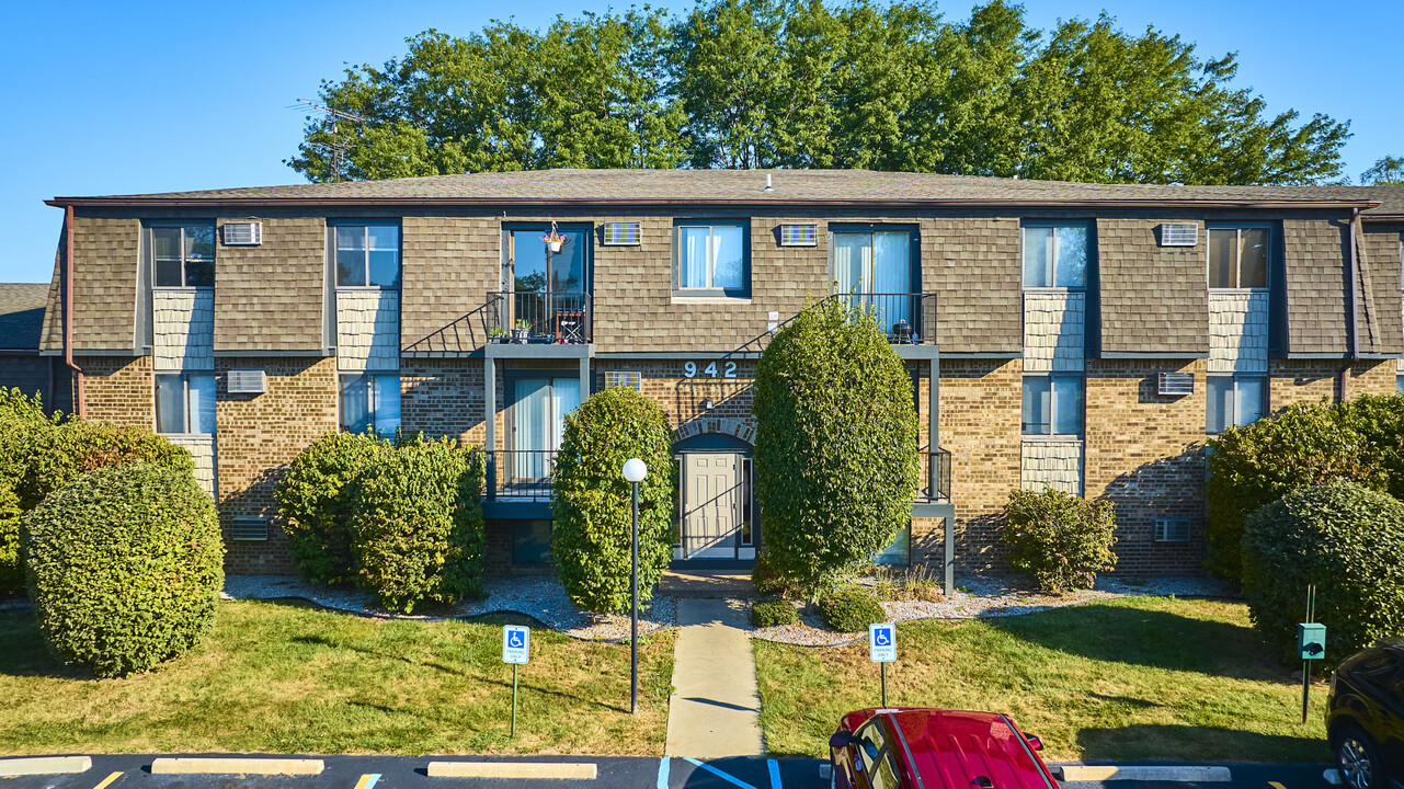 Three Pines Apartments in Toledo, OH - Building Photo