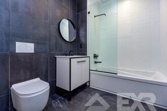 8 Fairview Pl in Brooklyn, NY - Building Photo - Building Photo