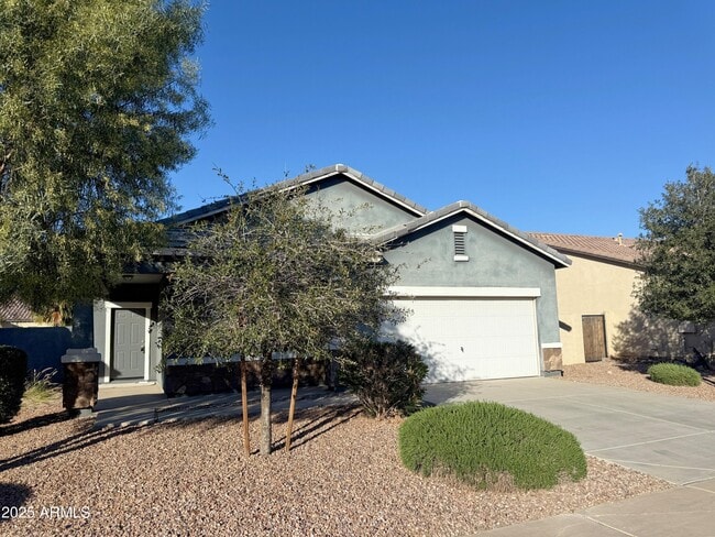 2720 E Omega Dr in San Tan Valley, AZ - Building Photo - Building Photo