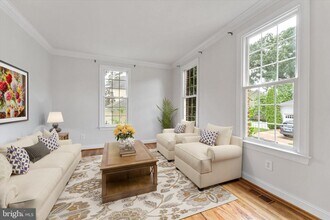 116 Desales Dr in Purcellville, VA - Building Photo - Building Photo