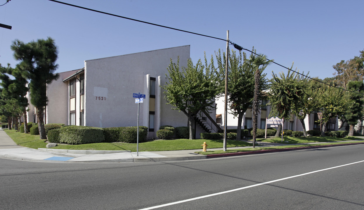 7531 Knott Ave in Buena Park, CA - Foto de edificio