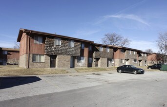 Twin City Apartments in Council Bluffs, IA - Building Photo - Building Photo