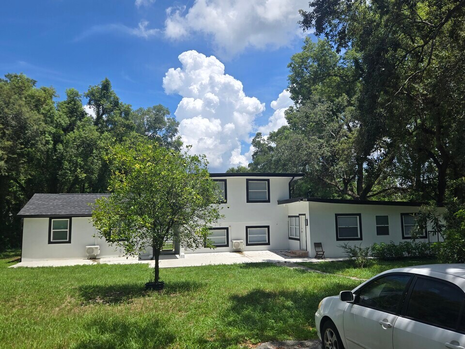 4839 Clarcona Ocoee Rd in Orlando, FL - Building Photo