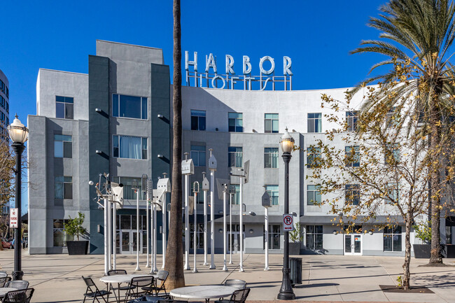 Harbor Lofts in Anaheim, CA - Building Photo - Building Photo