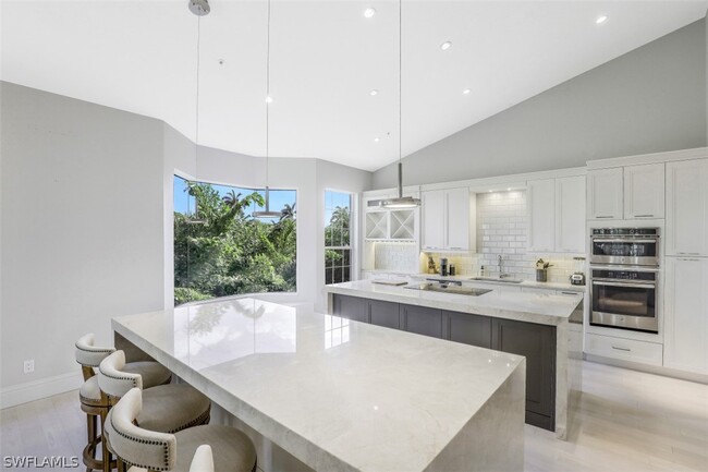 107 Colonade Cir in Naples, FL - Building Photo - Building Photo