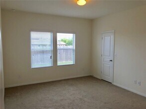 364 Westminster Dr in Kyle, TX - Building Photo - Building Photo