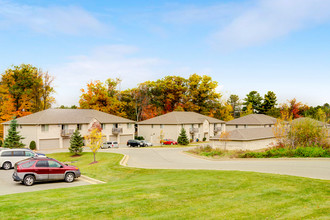 Winding Ridge Estates in Weston, WI - Foto de edificio - Building Photo