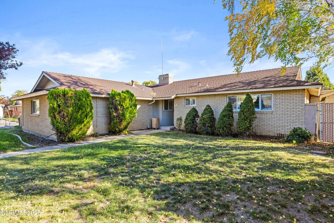 601 Ivy St in Carson City, NV - Building Photo