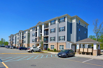 Catalina Crossings in Chesapeake, VA - Building Photo - Building Photo