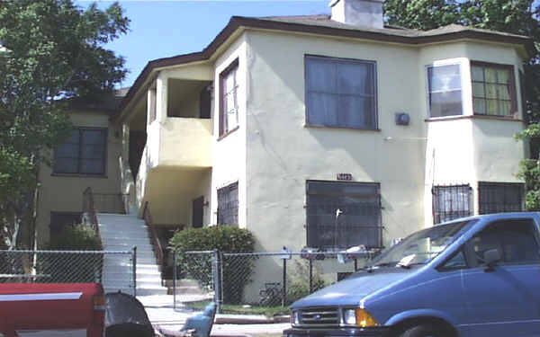 6115 Romaine St in Los Angeles, CA - Building Photo