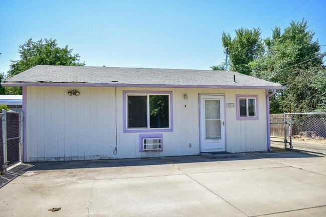 926 Mount Pitt Ave in Medford, OR - Building Photo - Building Photo