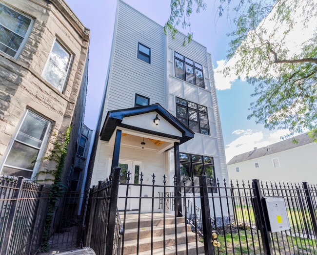 4933 S Wabash Ave in Chicago, IL - Building Photo - Building Photo