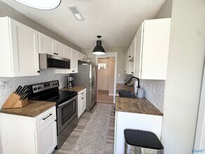 9742 Wallwood Dr SE in Huntsville, AL - Building Photo - Building Photo