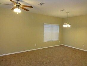 602 Chase More Ct in Bacliff, TX - Building Photo - Building Photo