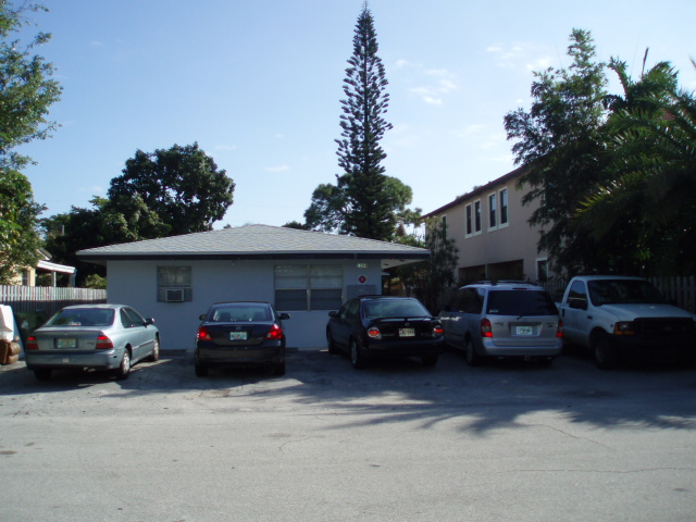 1204 NE 17th Way in Fort Lauderdale, FL - Building Photo