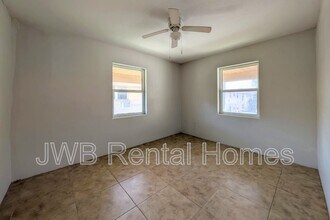 220 16th Ave N in Jacksonville Beach, FL - Building Photo - Building Photo
