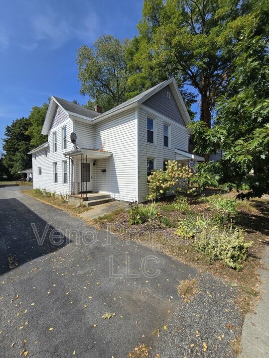 132 Bay St in Glens Falls, NY - Building Photo