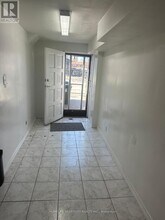 31 Lakeland Dr in Toronto, ON - Building Photo - Building Photo