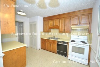 5 W Princeton Cir Cir in Lynchburg, VA - Building Photo - Building Photo